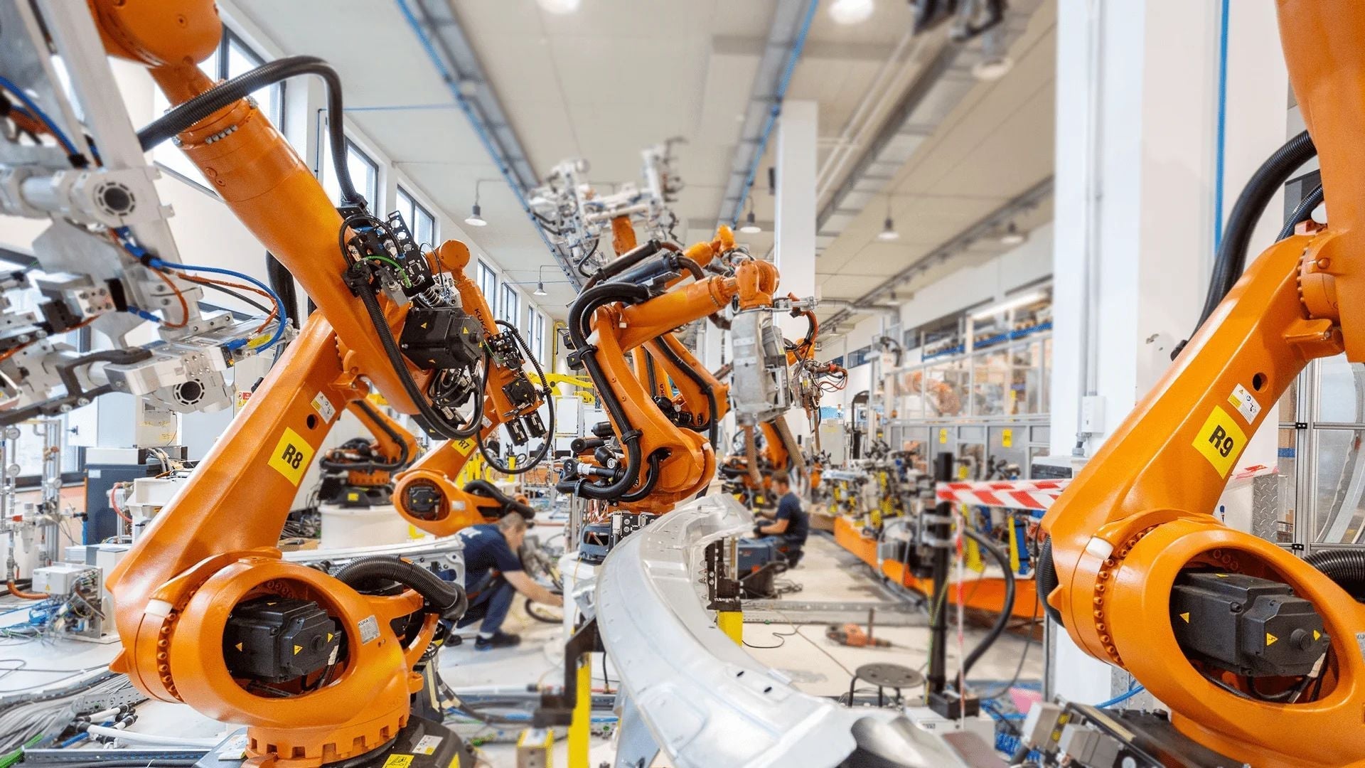 Precision Robotics: Driving Micrometre-Level Accuracy in Electronics and Medical Device Manufacturing